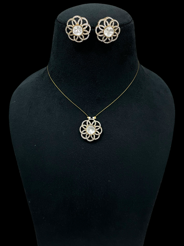 Premium Flower Design Wire Necklace set for Stylish Women