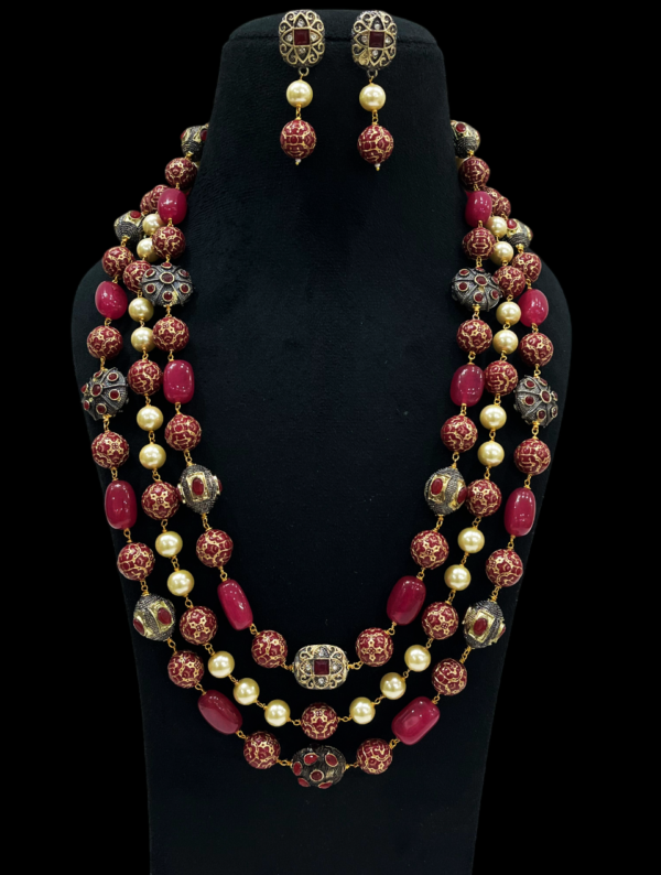 Premium Traditional Layered Necklace Set with Pearl Beads Antique Metal Accents Stylish Women