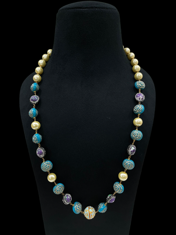 Single Layered Fancy Design Mala Gift For Wedding Anniversery - Image 2
