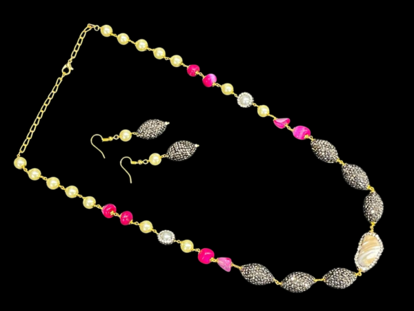 Premium Multi Color Western Pearl Glass Fancy Necklace Set For Women - Image 2