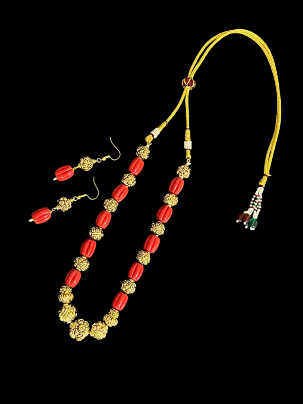 Beautiful Single Layered Coral nakshi Necklace Set For Stylish Women - Image 2